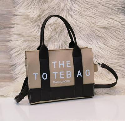MARC JACOBS
THE TOTE BAG
Handbag PU leather with Long Belt
