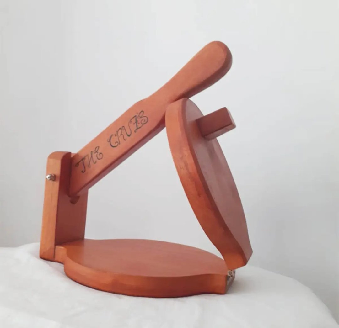 Handcrafted Wooden Roti Maker - Elevate Your Culinary Experience with an Authentic Chapati Press for Perfect Rotis - Master the Art of Roti Making with Precision and Flair - Premium Quality Wood Crafted Roti Roller for Irresistible Homemade Delights